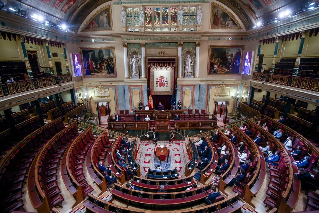 Plano picado de vista general del acto en recuerdo y homenaje a las v&iacute;ctimas del terrorismo, en el Sal&oacute;n de Sesiones del Congreso de los Diputados, a 27 de junio de 2021.