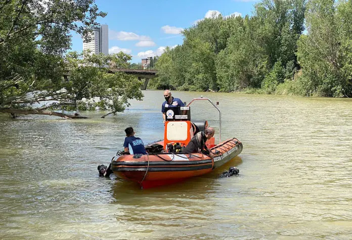 Servicios de emergencia buscan a un joven desaparecido en el r&iacute;o Pisuerga a su paso por Valladolid