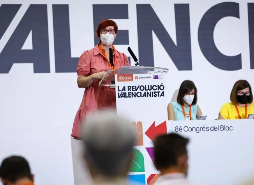 &ordm;&agrave;gueda Mic&oacute; Durante El VIII Congreso Nacional Del Bloc Comprom&iacute;s