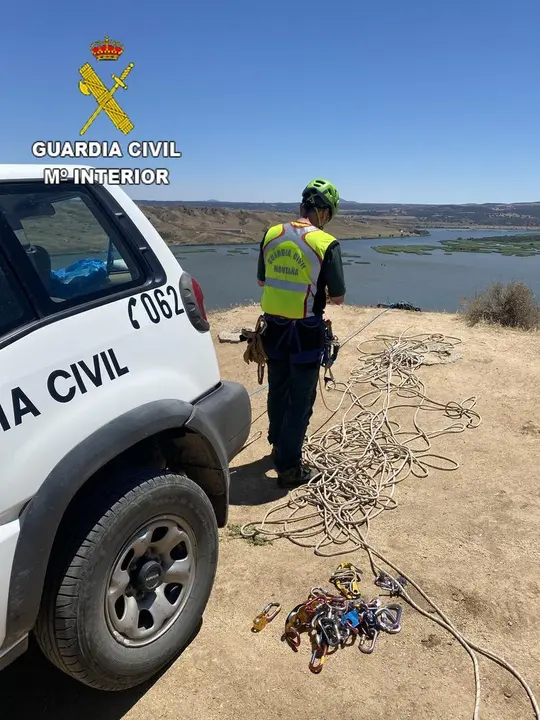 Un total de 45 personas participaron este domingo en el rescate de un motorista accidentado en las Barrancas de Buruj&oacute;n.