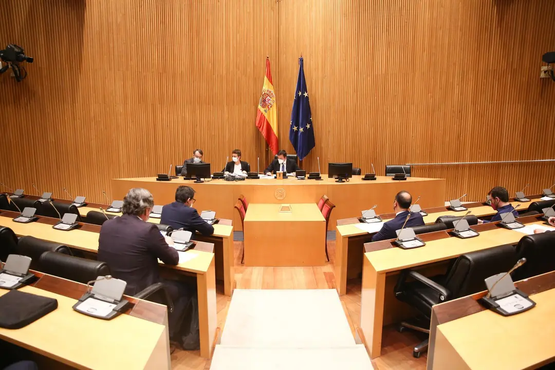 Archivo - Asistentes a una reuni&oacute;n de la comisi&oacute;n de seguimiento del Pacto Antitransfuguismo, en el Congreso de los Diputados, en Madrid (Espa&ntilde;a), a 25 de marzo de 2021. La comisi&oacute;n se re&uacute;ne tras las denuncias de Ciudadanos por las pol&eacute;micas suscitadas en