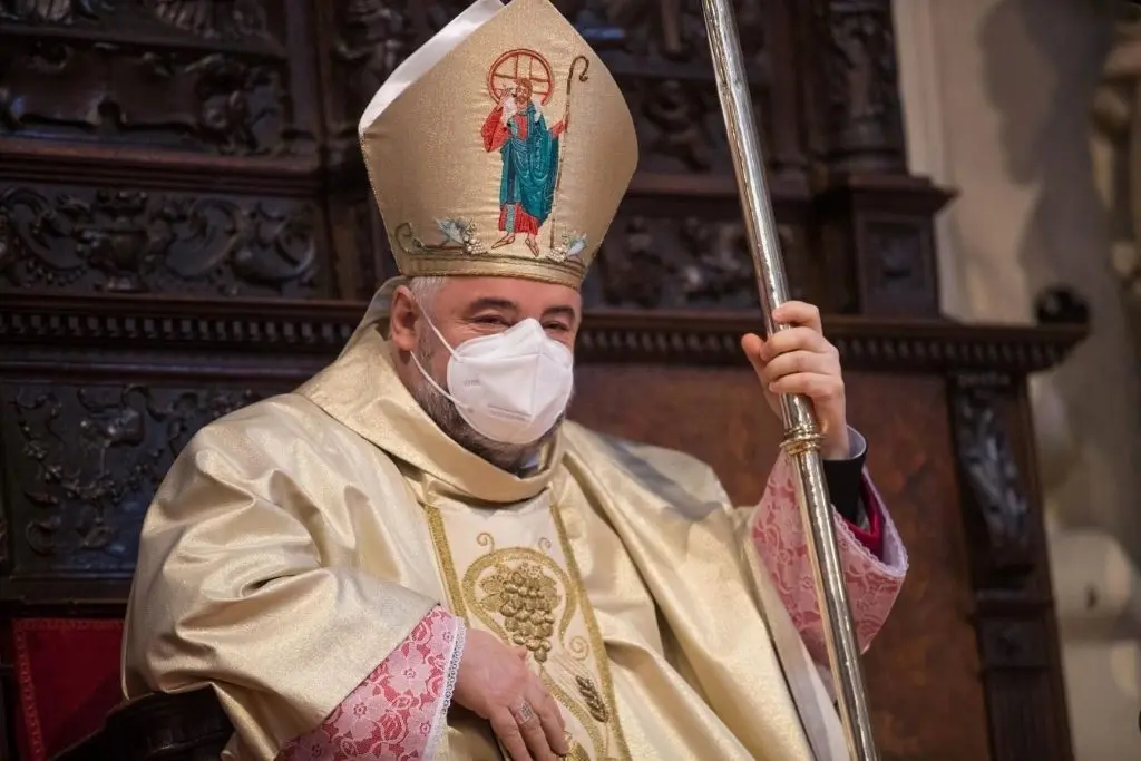 El arzobispo de Zaragoza, monse&ntilde;or Carlos Escribano.