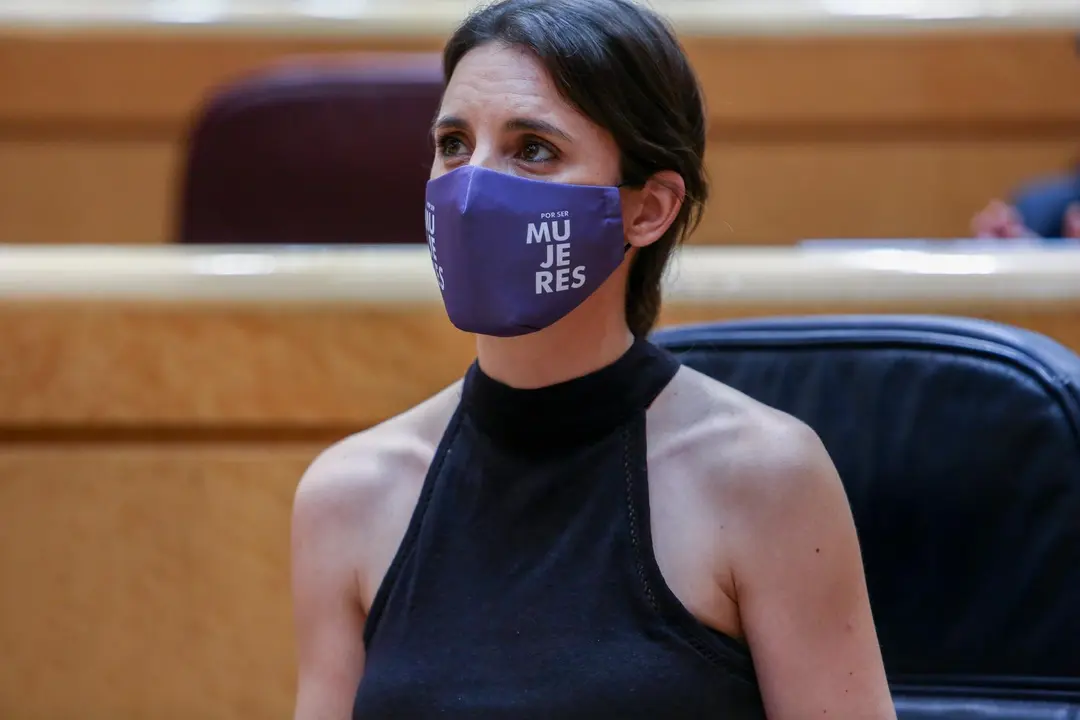 La ministra de Igualdad, Irene Montero, interviene en una sesi&oacute;n de control al Gobierno, a 8 de junio de 2021, en el Senado, Madrid, (Espa&ntilde;a).