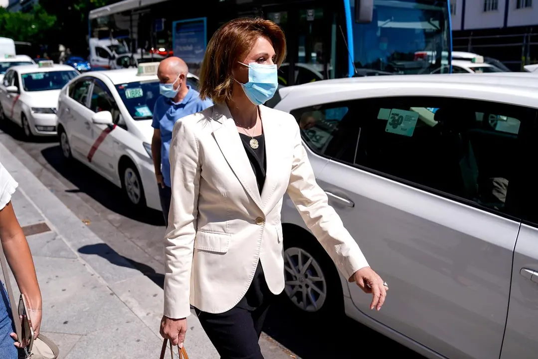 La ex secretaria general del PP Mar&iacute;a Dolores de Cospedal a su salida de la Audiencia Nacional, donde ha declarado como imputada por la 'Operaci&oacute;n Kitchen'
