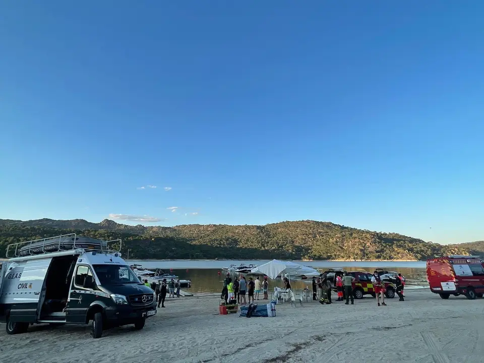 Buscan a una ni&ntilde;a de 10 a&ntilde;os desaparecida en el embalse de San Juan