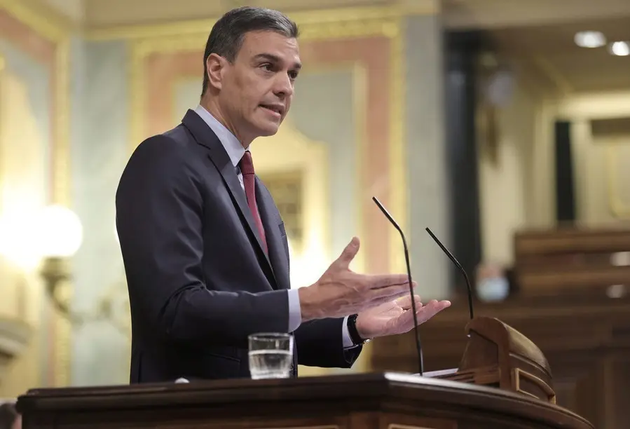 El presidente del Gobierno, Pedro S&aacute;nchez, interviene en una sesi&oacute;n de control al Gobierno en el Congreso de los Diputados, a 30 de junio de 2021, en Madrid, (Espa&ntilde;a)