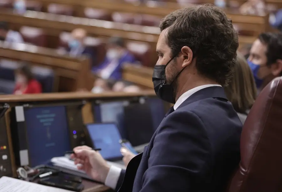 El l&iacute;der del PP, Pablo Casado, asiste al Pleno del Congreso de los Diputados que debate sobre los indultos y el Consejo Europeo celebrado los d&iacute;as 24 y 24 de junio en Bruselas. En Madrid, a 30 de junio de 2021.