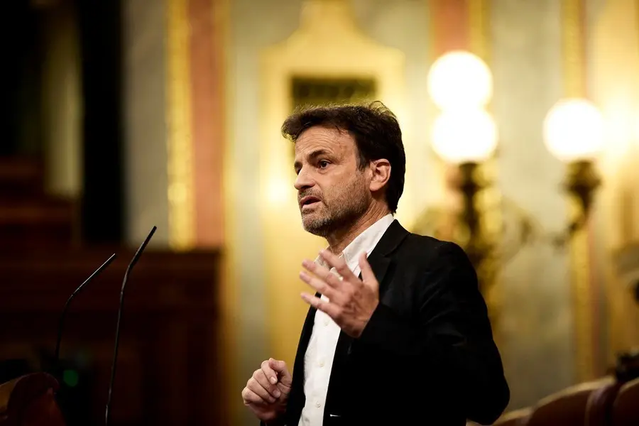 El presidente del grupo parlamentario de Unidas Podemos en el Congreso, Jaume Asens, interviene en una sesi&oacute;n plenaria en el Congreso de los Diputados, a 15 de junio de 2021, en Madrid (Espa&ntilde;a). El Pleno del Congreso debate hoy si abre ya la reforma del C