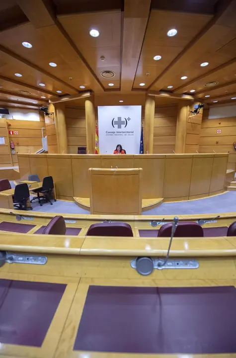 Vista general de la intervenci&oacute;n de la ministra de Sanidad, Carolina Darias, en una rueda de prensa tras la celebraci&oacute;n del primer Consejo Interterritorial del Sistema Nacional de car&aacute;cter presencial desde que comenz&oacute; la pandemia