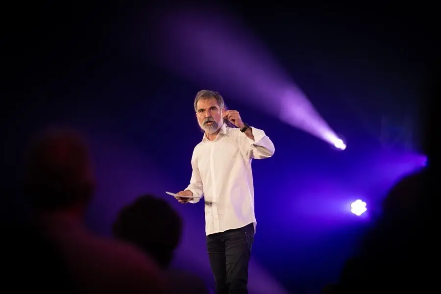 Archivo - El president de &Ograve;mnium Cultural, Jordi Cuixart en el acto 'Fem-nos lliures (hag&aacute;monos libres)&rsquo; sobre la amnist&iacute;a a los presos del proc&egrave;s, a 12 de mayo de 2021,  L'Hospitalet de Llobregat, Barcelona, Catalunya (Espa&ntilde;a). 