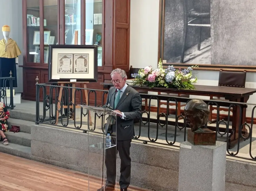 El presidente de la OMC, el doctor Tom&aacute;s Cobo, durante la lectura del 'Acuerdo de Atocha'