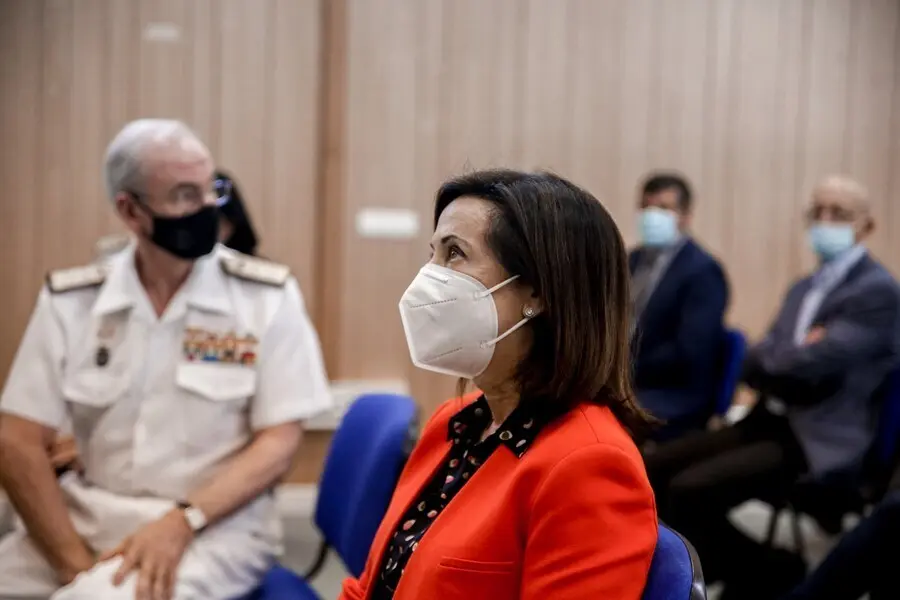 La ministra de Defensa, Margarita Robles, durante la sesi&oacute;n informativa '1981- 2021: 40 a&ntilde;os de compromiso y participaci&oacute;n activa en la OTAN', en la Base de Retamares, a 2 de julio de 2021, en Pozuelo de Alarc&oacute;n, Madrid (Espa&ntilde;a). 