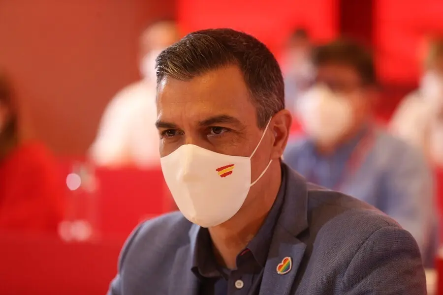 El presidente del Gobierno, Pedro S&aacute;nchez, durante una reuni&oacute;n de los componentes del Comit&eacute; Federal del PSOE, a 3 de julio de 2021, en Madrid, (Espa&ntilde;a). Esta reuni&oacute;n ordinaria, compuesta por el m&aacute;ximo &oacute;rgano de decisi&oacute;n del Partido Socialista, gira en to
