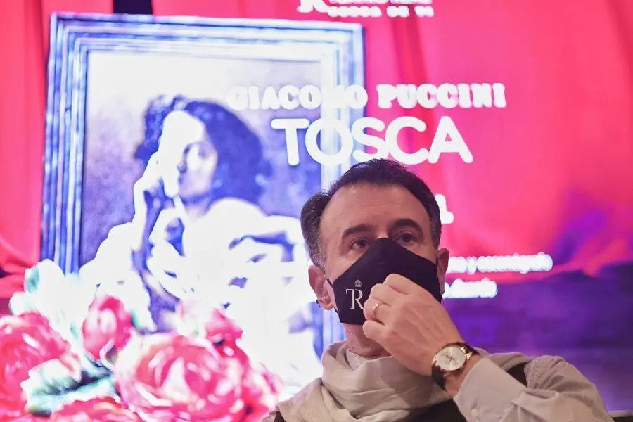 El bar&iacute;tono Carlos &Aacute;lvarez durante la presentaci&oacute;n de la &oacute;pera &lsquo;Tosca&rsquo; de Giacomo Puccini