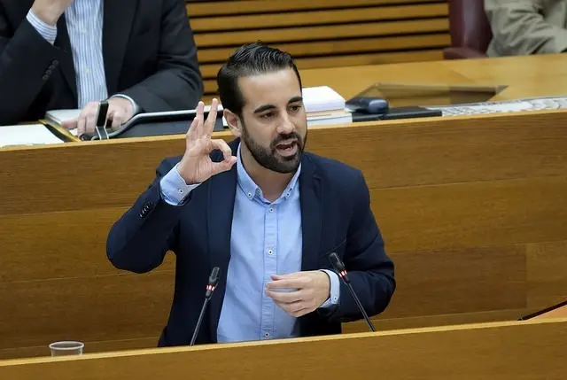 Archivo - El diputado socialista en Les Corts Jos&eacute; Mu&ntilde;oz