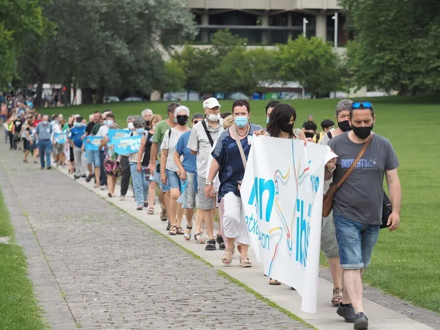 Manifestaci&oacute;n de Sare en Pamplona para pedir que "se acabe totalmente" con la dispersi&oacute;n de los presos de ETA