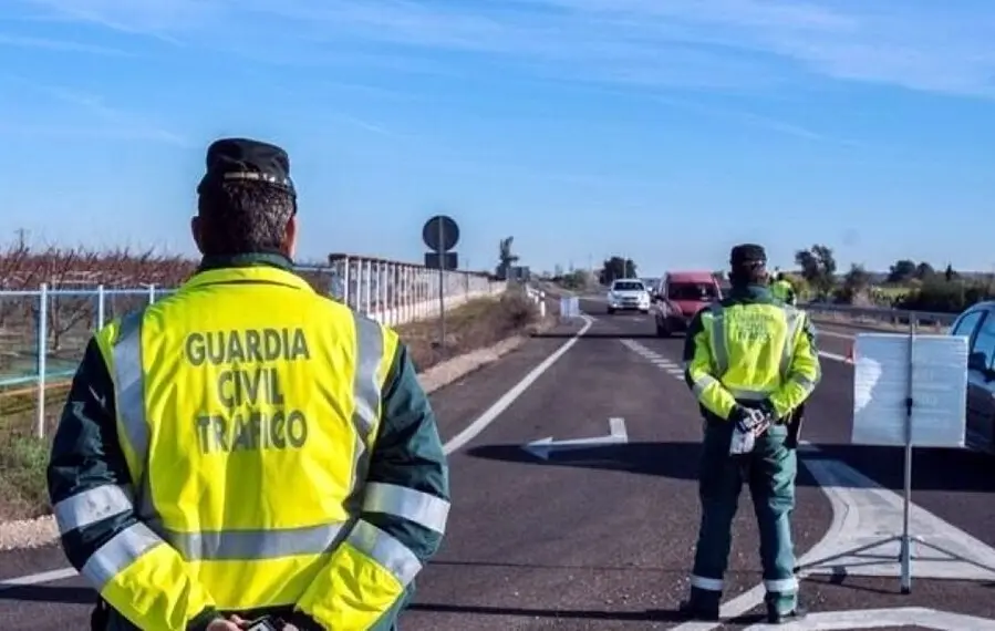 Archivo - Rdo. Nota De Prensa Guardia Civil Trafico (Se Oculta En Su Domicilio Por Conducir De Madrugada Y Sin Permio De Conducci&oacute;n)