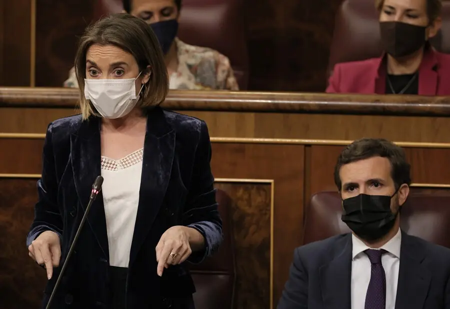 Archivo - La portavoz del Grupo Parlamentario Popular en el Congreso, Cuca Gamarra, interviene en una sesi&oacute;n de control al Gobierno, a 26 de mayo de 2021, en el Congreso de los Diputados, Madrid, (Espa&ntilde;a). 