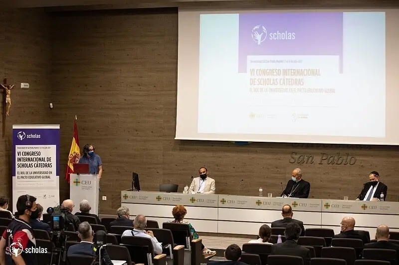 Participantes de la primera mesa redonda del Congreso Scholas C&aacute;tedras