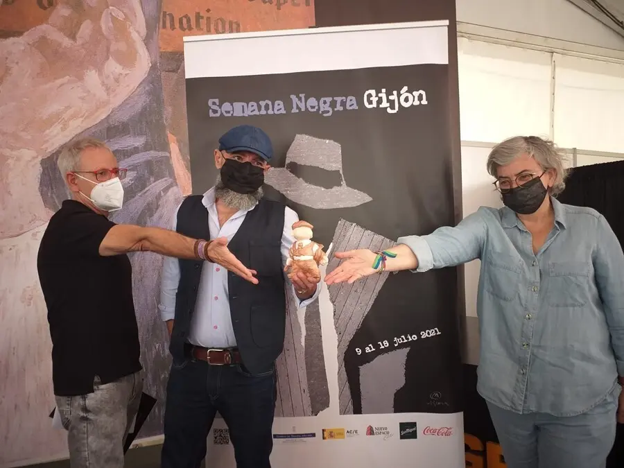 Presentaci&oacute;n de la Semana Negra  de Gij&oacute;n y del Rufo, mascota del festival