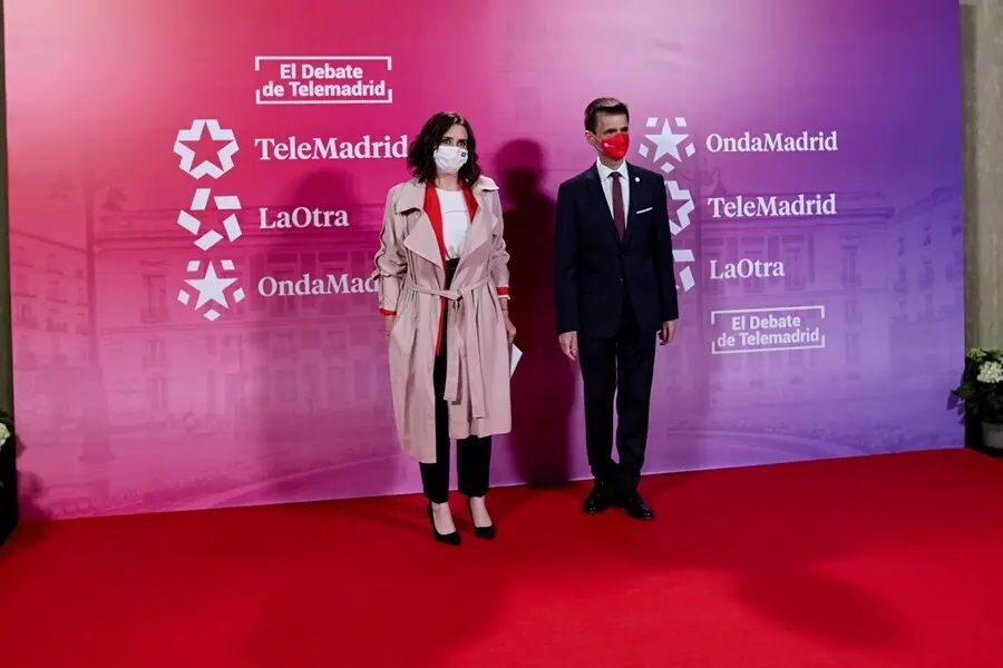 Archivo - La presidenta de la Comunidad de Madrid, Isabel D&iacute;az Ayuso, y el director de Telemadrid, Jos&eacute; Pablo L&oacute;pez