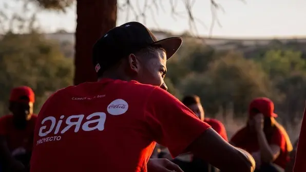 Archivo - J&oacute;venes 'GIRA J&oacute;venes' de Coca-Cola