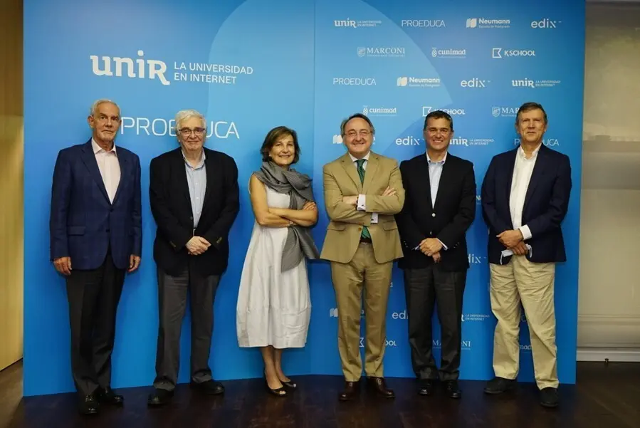 UNIR ha organizado el seminario de reflexi&oacute;n acad&eacute;mica 'Retos y oportunidades de Colombia en el s. XXI', en el que han participado diversas personalidades del pa&iacute;s sudamericano, integrantes del Consejo Asesor de UNIR Colombia