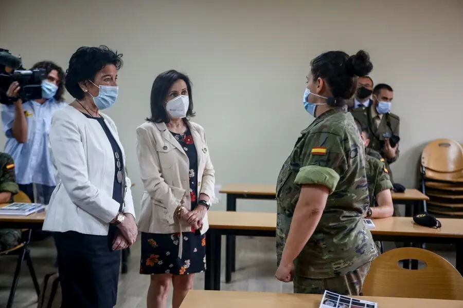 Firma del Acuerdo para la Formaci&oacute;n Profesional y el Empleo de los militares de Tropa y Mariner&iacute;a