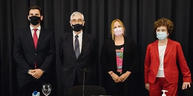 De izquierda a derecha, Valerio Rocco, Juan Miguel Hern&aacute;ndez Le&oacute;n, Inma Aguilar y Alicia G&oacute;mez-Navarro