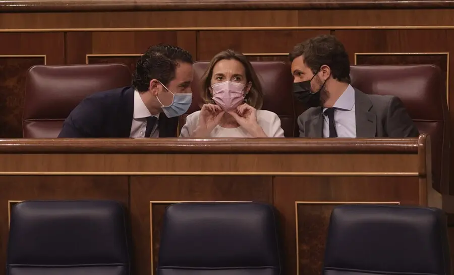 Teodoro Garc&iacute;a Egea, Cuca Gamarra y  Pablo Casado, en el Congreso