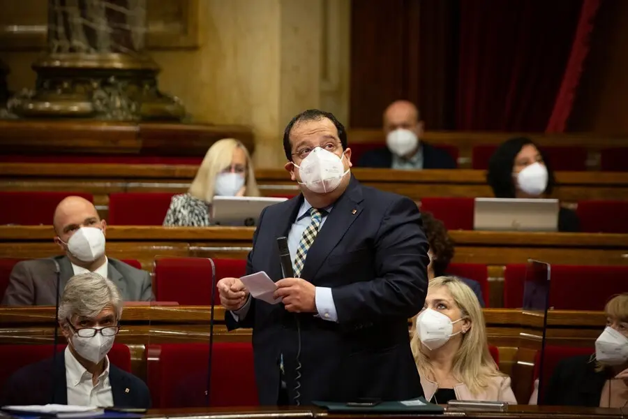 Archivo - El conseller de Interior de la Generalitat, Joan Ignasi Elena, en el pleno del Parlament del 2 de junio de 2021. Foto de archivo