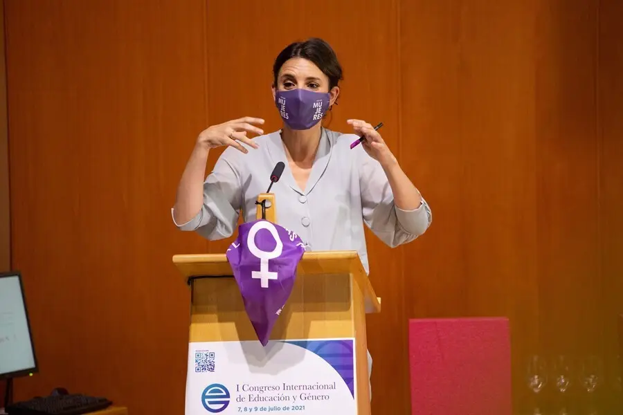 La ministra de Igualdad, Irene Montero, interviene en la inauguraci&oacute;n del I Congreso Internacional de Educaci&oacute;n y G&eacute;nero, a 7 de julio de 2021, en Soria, Castilla y Le&oacute;n, (Espa&ntilde;a). Soria celebra el I Congreso de Educaci&oacute;n y G&eacute;nero desde este mi&eacute;rcoles, 7 