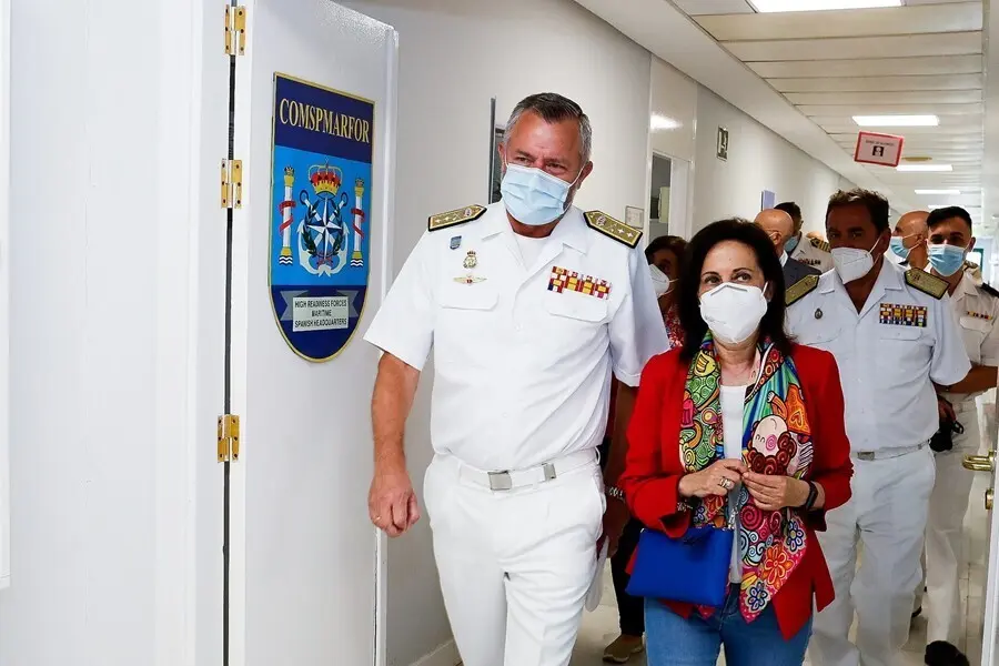 Margarita Robles en su visita a la Base Naval de Rota