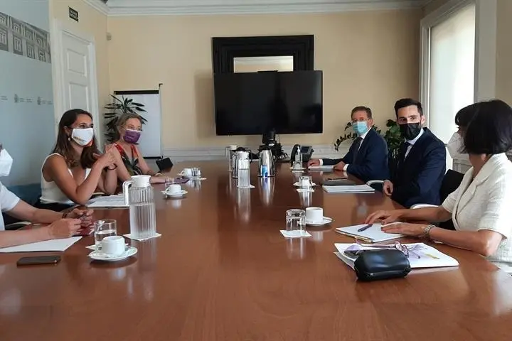 La secretaria de Estado de Igualdad, Noelia Vera y el secretario de Estado de Seguridad, Rafael P&eacute;rez