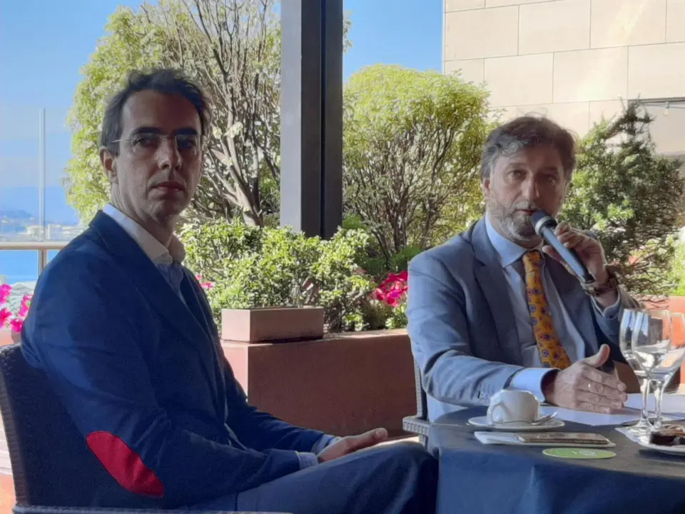 Armando Blanco y Crist&oacute;bal Palacio, diputados de Vox Cantabria. / ALERTA