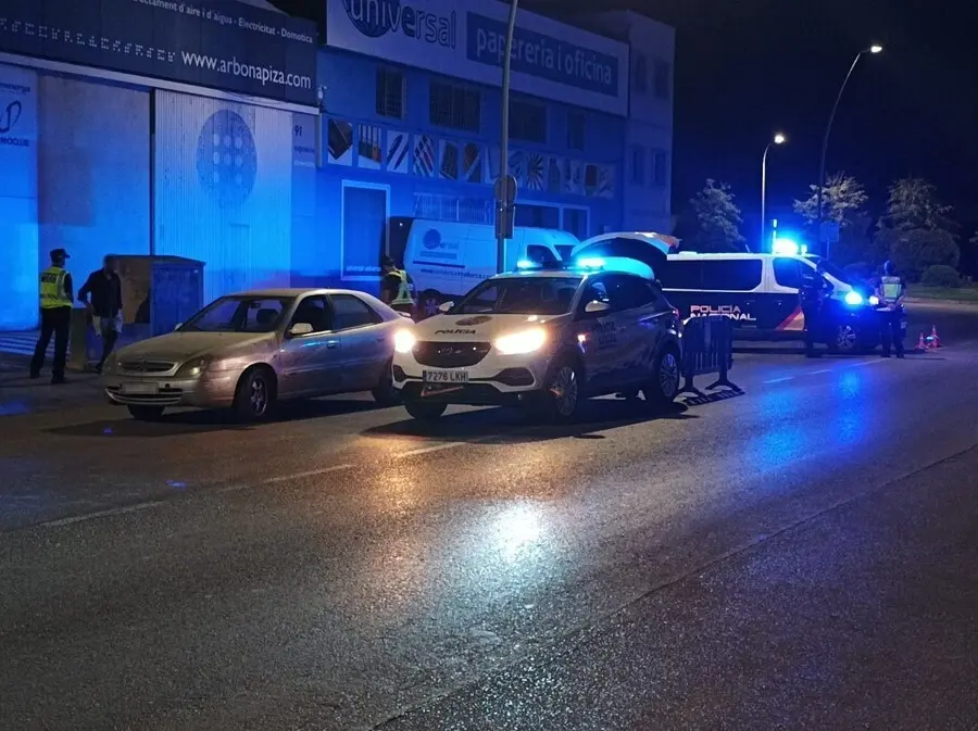 Dispositivo antibotell&oacute;n de la Polic&iacute;a Local de Palma y la Polic&iacute;a Nacional.