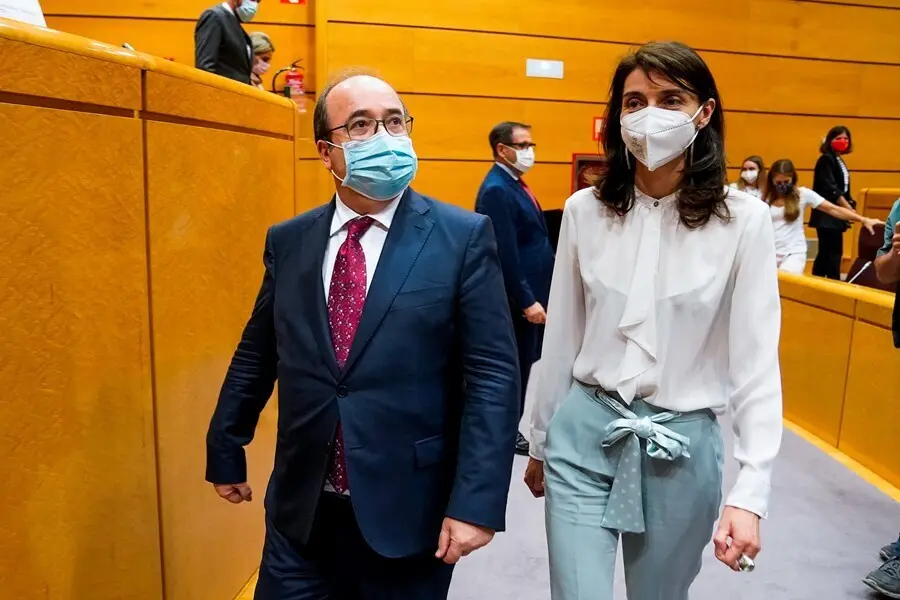 El ministro de Pol&iacute;tica Territorial y Funci&oacute;n P&uacute;blica, Miquel Iceta; y la presidenta del Senado, Pilar Llop, 