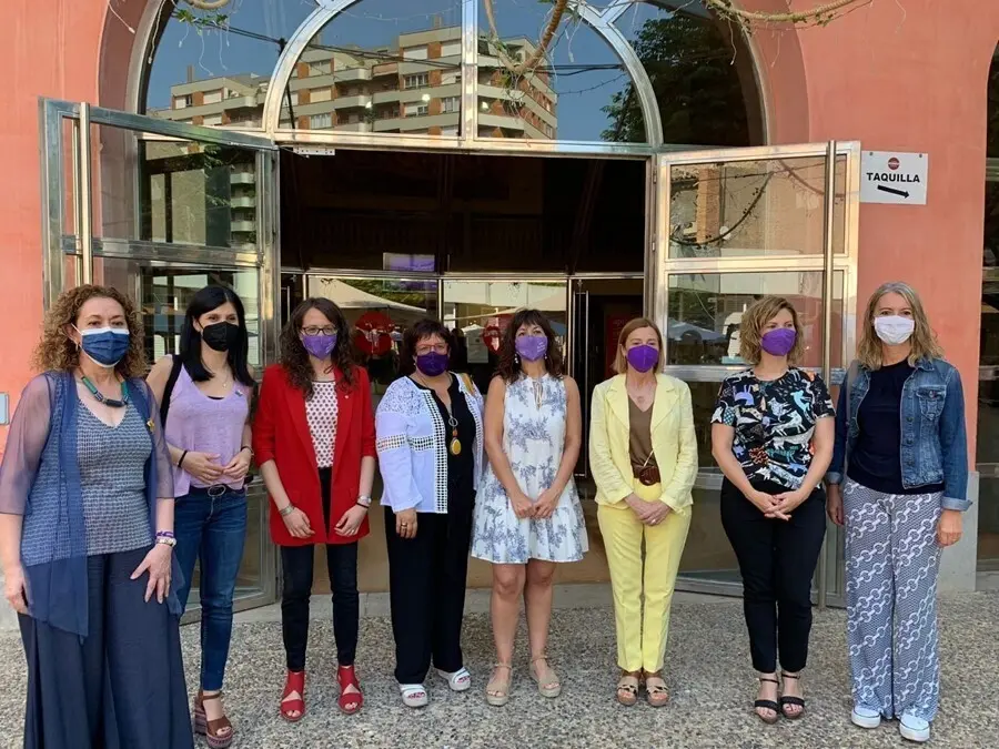 Miembras de ERC antes de participar en la Assamblea Nacional de Dones del partido en T&agrave;rrega (Lleida).
