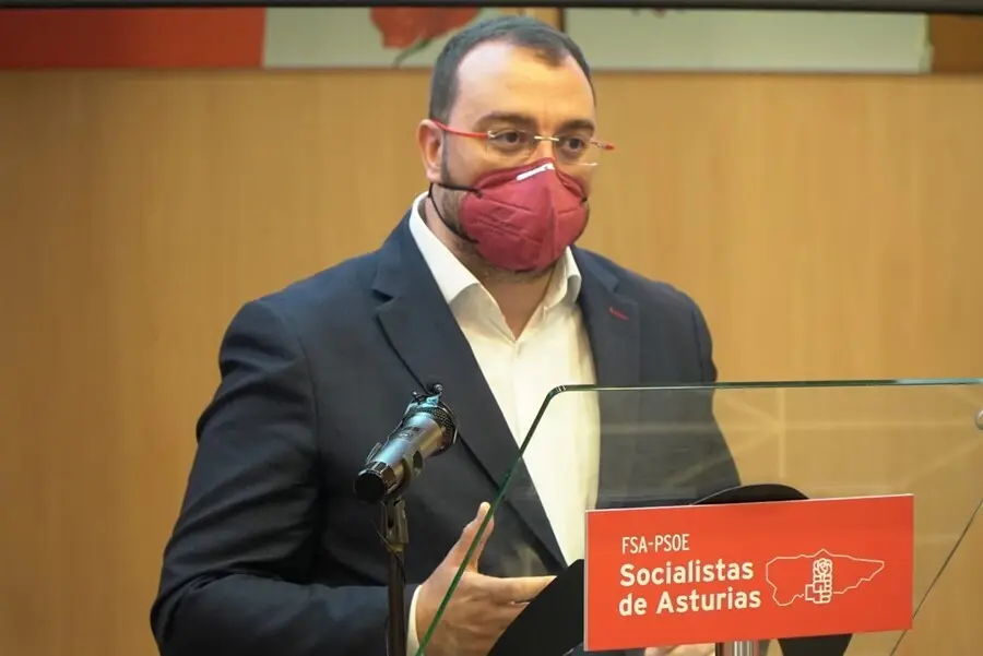 Adri&aacute;n Barb&oacute;n.