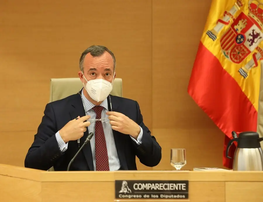 Archivo - El ex secretario de Estado de Seguridad Francisco Mart&iacute;nez comparece en la comisi&oacute;n de investigaci&oacute;n del Congreso de los Diputados sobre la 'Operaci&oacute;n Kitchen'.