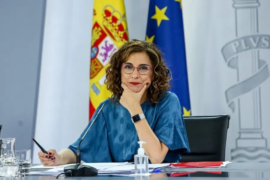 La ministra Portavoz, Mar&iacute;a Jes&uacute;s Montero, comparece tras la reuni&oacute;n del Consejo de Ministros en Moncloa, a 29 de junio de 2021, en Madrid (Espa&ntilde;a). El Gobierno ha aprobado hoy en Consejo de Ministros el anteproyecto de ley para la igualdad real y efectiv