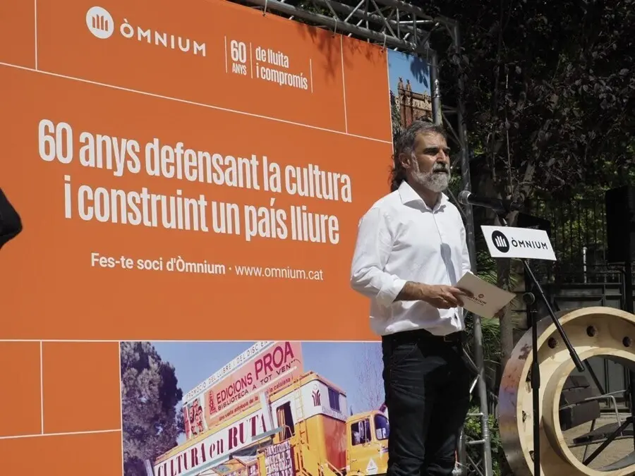 El presidente de &Ograve;mnium, Jordi Cuixart, en la inauguraci&oacute;n de la exposici&oacute;n con motivo del 60 aniversario de la entidad.