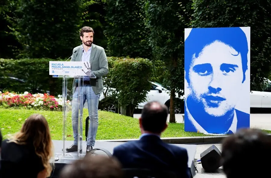 El presidente del PP, Pablo Casado, durante la clausura de la Escuela Miguel &Aacute;ngel Blanco, en Ermua (Bizkaia)