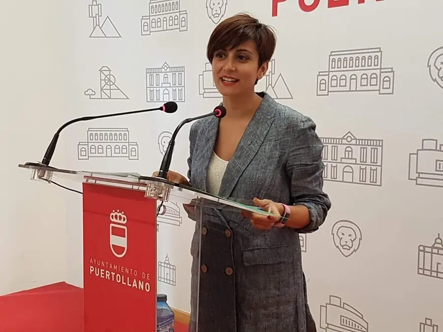 Archivo - Foto de archivo de la alcaldesa socialista de Puertollano (Ciudad Real), Isabel Rodr&iacute;guez