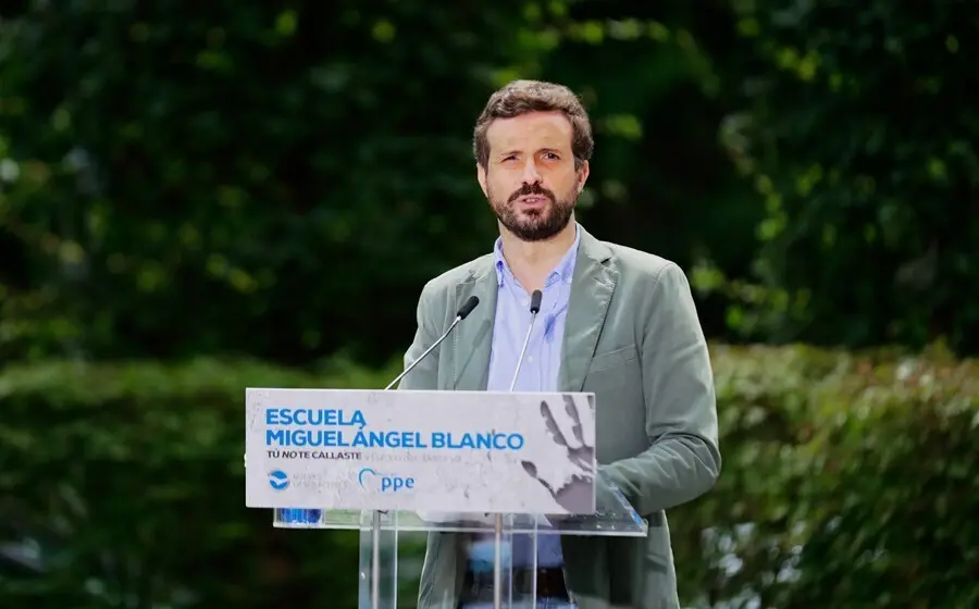 El presidente del PP, Pablo Casado, durante la clausura de la Escuela de Verano Miguel &Aacute;ngel Blanco, en Ermua (Vizcaya).