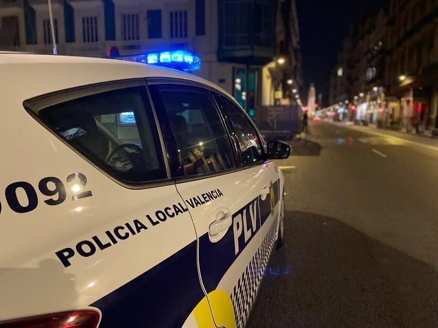 Archivo - Un coche de Polic&iacute;a Local de Val&egrave;ncia durante el dispositivo de control