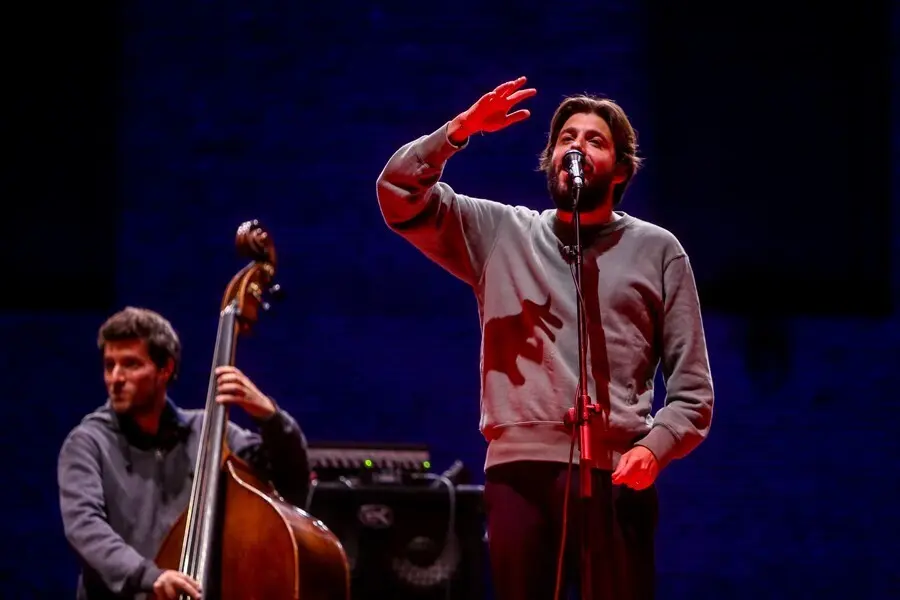 El vencedor en 2017 del festival de Eurovisi&oacute;n representando a Portugal, Salvador Sobral, act&uacute;a en un concierto en los Veranos de la Villa, a 6 de julio de 2021, en Conde Duque, Madrid, (Espa&ntilde;a). 