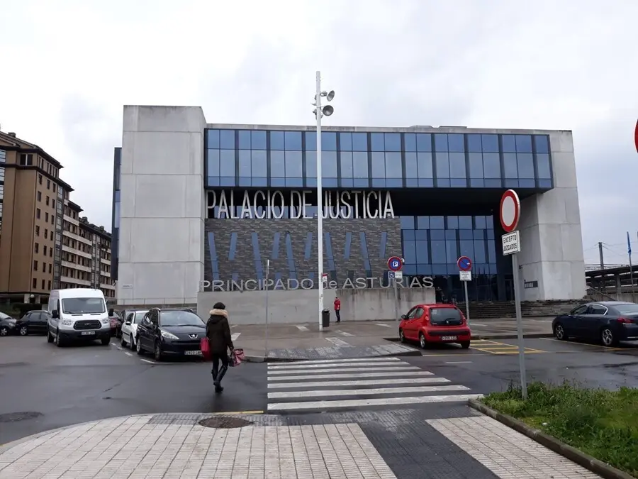 Archivo - Los Juzgados de Gij&oacute;n en una imagen de archivo.
