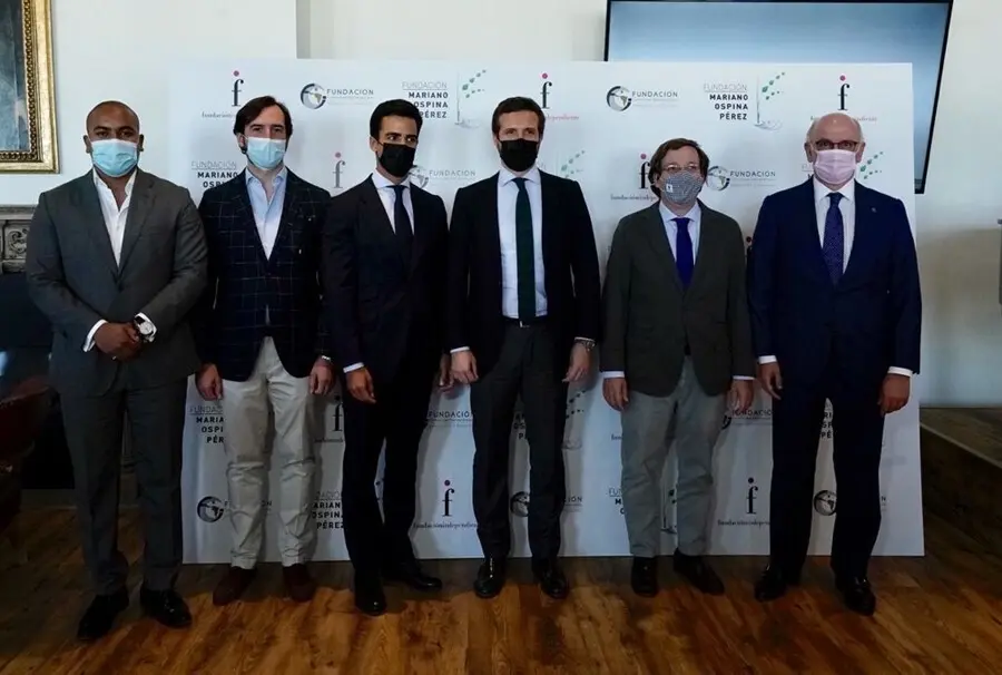 El presidente del Partido Popular, Pablo Casado, recibe el premio Hispanidad, Concordia y Libertad, que le conceden la Fundaci&oacute;n Mariano Ospina P&eacute;rez, la Fundaci&oacute;n Comunidad Iberoamericana y la Fundaci&oacute;n Independiente. En Madrid, a 13 de julio de 2021.
