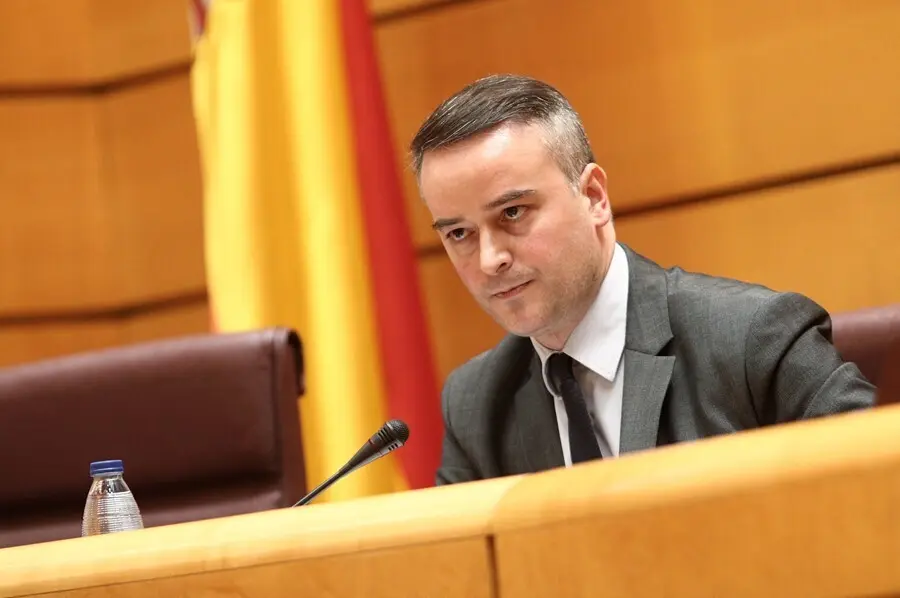 Archivo - El director del Gabinete de la Presidencia del Gobierno, Iv&aacute;n Redondo, interviene en la comparecencia en el Senado en Comisi&oacute;n Mixta de Seguridad Nacional, en Madrid (Espa&ntilde;a), a 25 de junio de 2020.